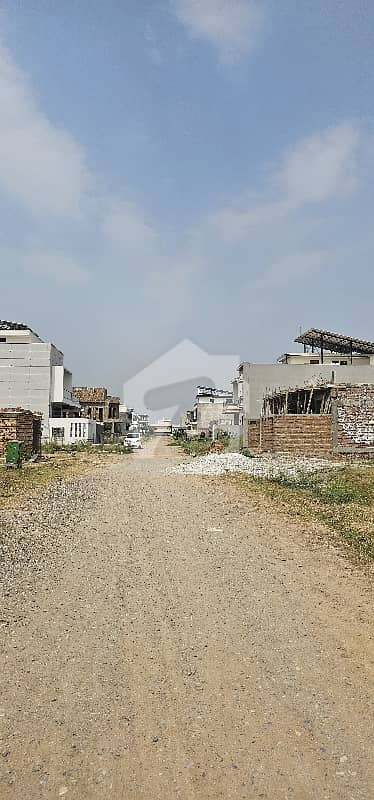 جی ۔ 14/2 جی ۔ 14,اسلام آباد میں 10 مرلہ رہائشی پلاٹ 2.25 کروڑ میں برائے فروخت۔