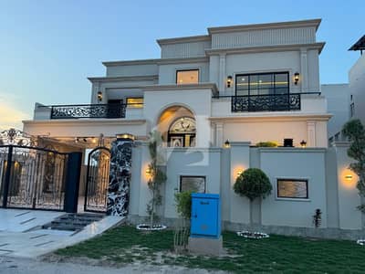 ڈی ایچ اے فیز 1 ۔ سیکٹر ایچ ڈی ایچ اے فیز 1,ڈی ایچ اے ڈیفینس,ملتان میں 5 کمروں کا 1 کنال مکان 5.2 کروڑ میں برائے فروخت۔