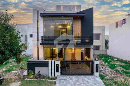 5 MARLA ELEGANT AND FULLY MAINTAINED SUPER HOT LOCATED BUNGALOW IS AVAILABLE IN THE BEST BLOCK OF DHA LAHORE.