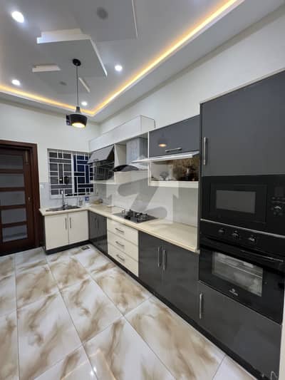 5 Marla luxury house for rent near to markaz and family park