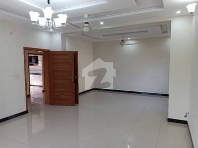 1 KANAL DOUBLE STOREY NEW HOUSE FOR SALE