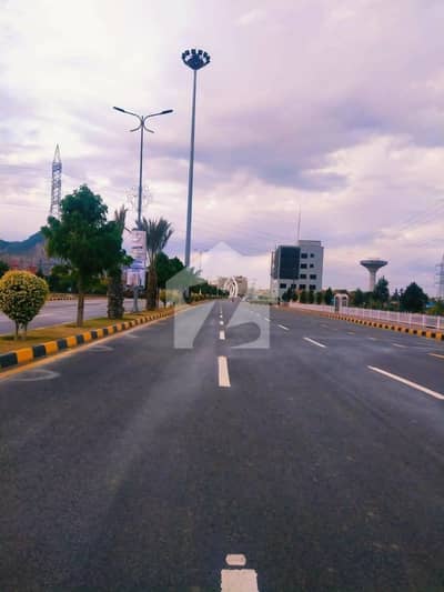 Prime Location Plot Near Markaz Park