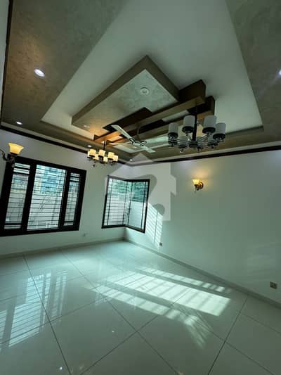 250YARDS SLIGHTLY USED DUPLEX BUNGALOW FOR SELL IN DHA PHASE 5