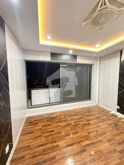 ٹاپ سٹی 1 اسلام آباد میں 3 مرلہ Studio دفتر 55.0 ہزار میں کرایہ پر دستیاب ہے۔