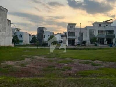 بحریہ پیراڈائز بحریہ ٹاؤن راولپنڈی,راولپنڈی میں 1 کنال کمرشل پلاٹ 20.0 کروڑ میں برائے فروخت۔