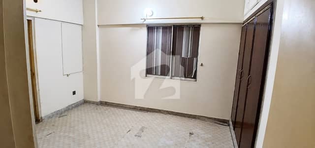 3 Bed DD Flat Available For Sale Noman Avenue Gulistan-E-Jauhar