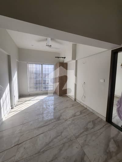 Luxury Apartment 2000 Sqft BRAND NEW With Lift West Open For Rent Dha Phase 6 Only Company And Small Family
