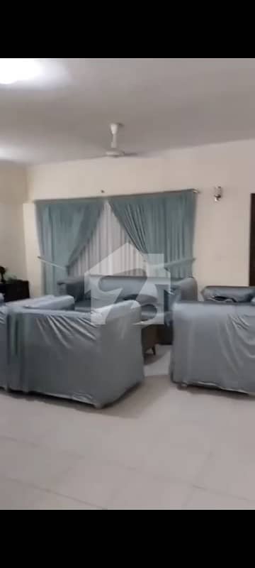 Flat 3 Bed Drawing & Lounge T4