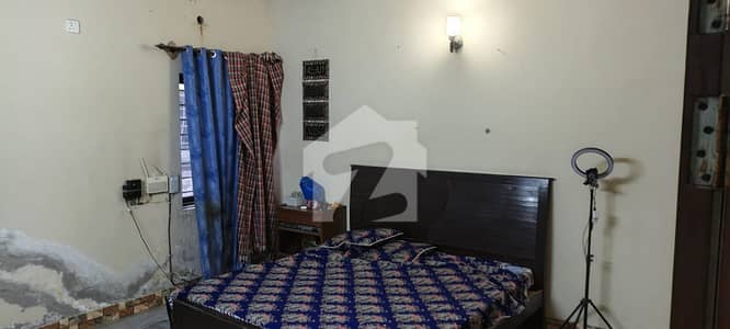 چکلالہ سکیم 3 چکلالہ سکیم,راولپنڈی میں 4 کمروں کا 5 مرلہ مکان 1.5 کروڑ میں برائے فروخت۔