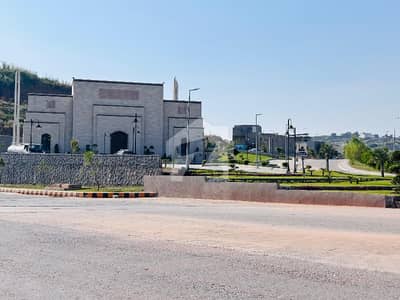 ڈی ایچ اے فیز 6 - سیکٹر اے ڈی ایچ اے ڈیفینس فیز 6 ,ڈی ایچ اے ڈیفینس,اسلام آباد میں 1 کنال رہائشی پلاٹ 2.35 کروڑ میں برائے فروخت۔