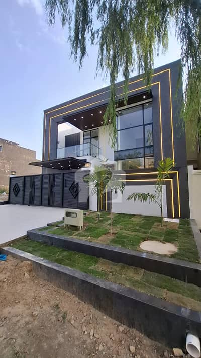 MODERN DESIGNER HOUSE IN MULTI GARDENS B-17, ISLAMABAD FOR SALE