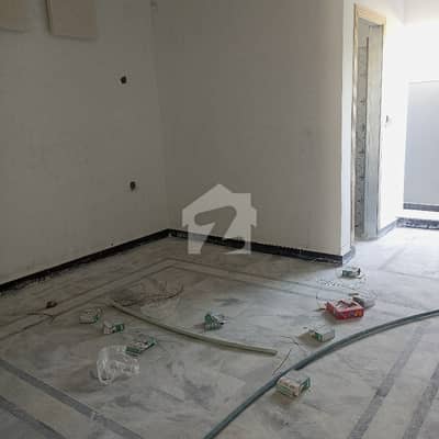 ای ۔ 18 اسلام آباد میں 2 کمروں کا 8 مرلہ مکان 1.6 کروڑ میں برائے فروخت۔