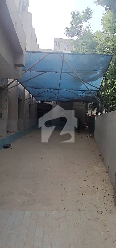 aminity plot for school 2000 yards ground plus two 40 rooms available for rent