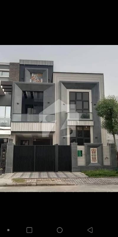 A LVISH FIVE MARLA MODERN HOUSE AVAILABLE IN PHASE 1 BAHRIA ORCHARD LAHORE
