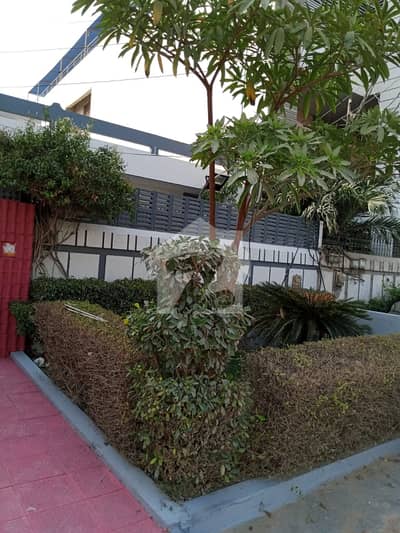 House For Sale In Prime Location of Gulshan-e-iqbal 13D/1