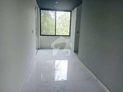 اسلام آباد ایکسپریس وے اسلام آباد میں 4 کنال Studio عمارت 11.0 لاکھ میں کرایہ پر دستیاب ہے۔