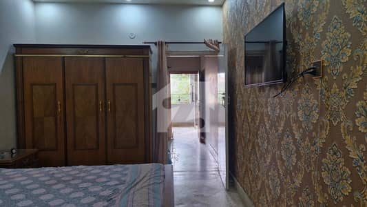 Beautiful 1st floor portion