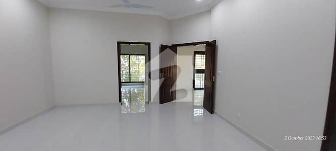 10 Marla House For Rent in Shershah Block Bahria Town Lahore