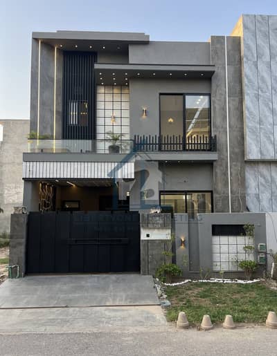 Prime Location 5 Marla House Is Available For Sale In Royal Orchard