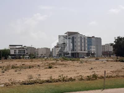 SPECIALIST In Peninsula Commercial 100 Yards PLOT Available On 60 Feet Wide Road PARKING Facing