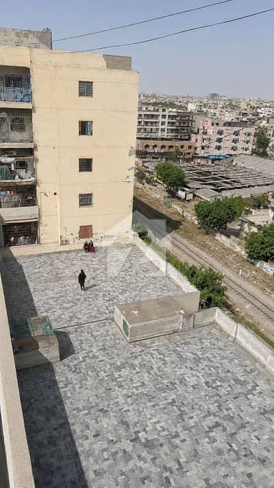 **Falak Naz Tower west open plus east open 3 Bed DD Leased Flat for Sale | Wireless Gate, Opposite Karachi Airport**