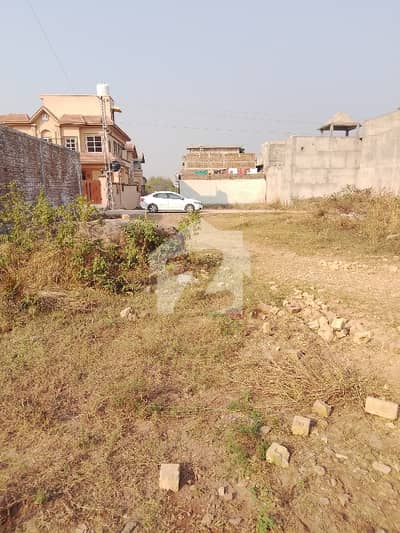 بنی گالہ اسلام آباد میں 1 کنال رہائشی پلاٹ 1.7 کروڑ میں برائے فروخت۔
