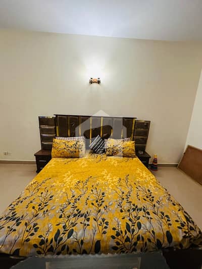 Fully Furnished Room In Bungalow For Female