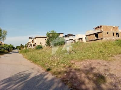 60X90 600 SQYD MARGALLA FACING PLOT D-12/3