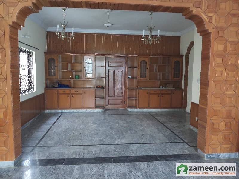 5 Bed Corner House For Rent In F-11