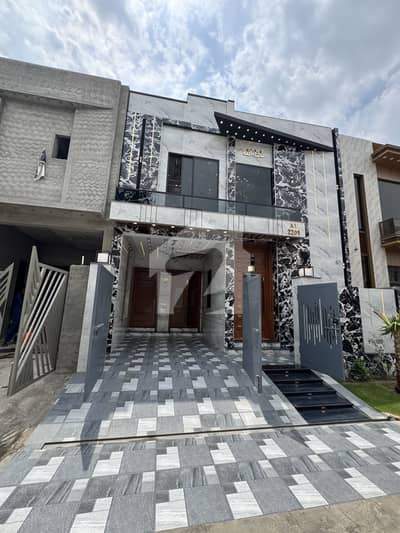 5 marla luxury house available for sale