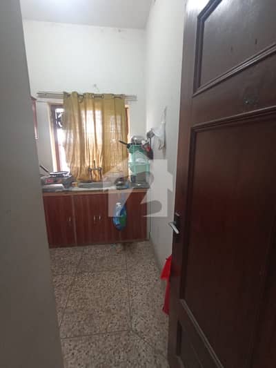 Beautiful house available in I 10/4