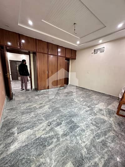 3.5 Marla 1st Floor Flat Available For Rent (Near Qurban School)