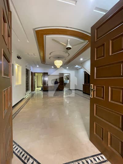 D-12 Islamabad 4080 Ground Portion For Rent 3bed with washroom Drawing Dining Tvl Kichen Store room Parking Gas Electric Metr Sept