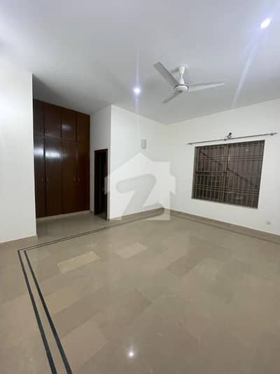 D-12 Islamabad 4080 Ground Portion For Rent 3bed With Washroom Drawing Dining Tvl Kichen Store Room Parking Gas Electric Metr Sept