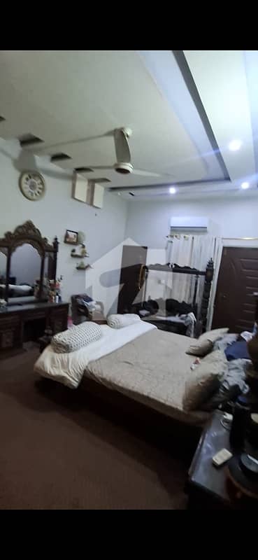 ہنسا سوسائٹی سکیم 33,کراچی میں 6 کمروں کا 10 مرلہ مکان 4.1 کروڑ میں برائے فروخت۔