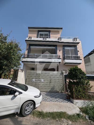 8 Marla 30 60 brand new luxury house available for sale on investor price in CDA sector i-14/1 Islamabad
