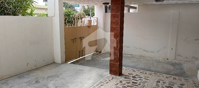 Old 400 sqyard Bungalow for sale In Gulshan Block 10