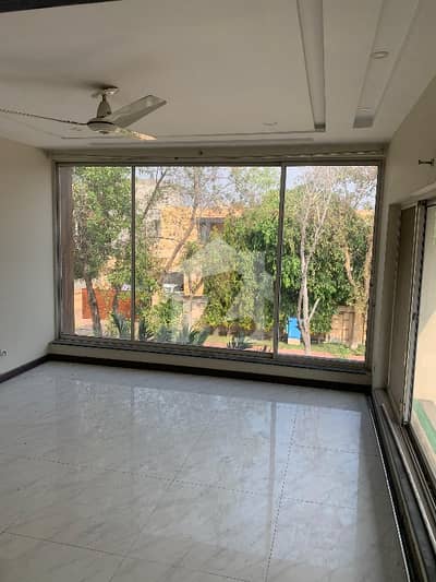 10 Marla Like New upper Portion Available For Rent