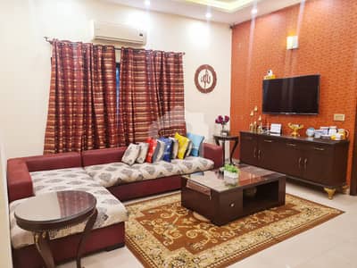 ڈی ایچ اے فیز 8 ڈیفنس (ڈی ایچ اے),لاہور میں 4 کمروں کا 10 مرلہ مکان 4.5 کروڑ میں برائے فروخت۔