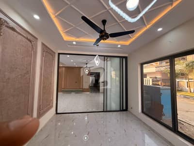 8 Marla Designer House Near To Markaz And Park