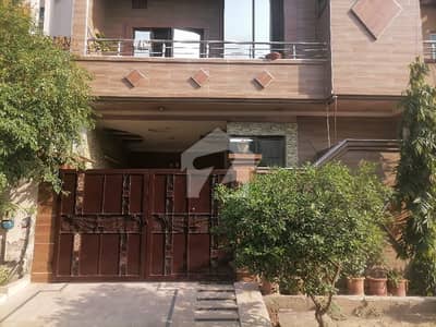 Centrally Located Lower Portion Available In Johar Town Phase 2 - Block R1 For Rent