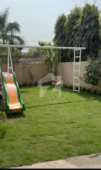 ڈی ایچ اے فیز 4 ڈیفنس (ڈی ایچ اے),لاہور میں 3 کمروں کا 1 کنال مکان 6.6 کروڑ میں برائے فروخت۔