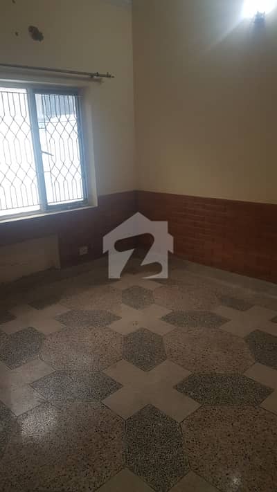 4 Marla Neat And Clean Full House On Very Good Location On Reasonable Rent