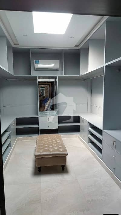 1 kanal fully furnished upper portion for rent
