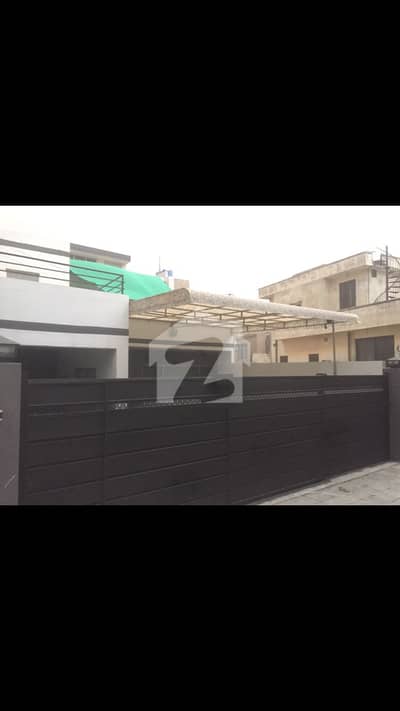 10 Marla Fully Maintained and Renovated House