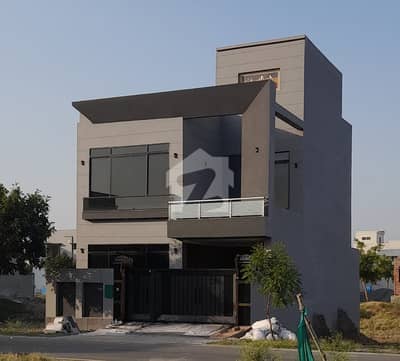Luxurious 5 Marla Brand New House For Sale In Bahria Nasheman Lahore