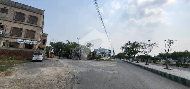پبلک ہیلتھ سوسائٹی لاہور میں 10 مرلہ رہائشی پلاٹ 1.25 کروڑ میں برائے فروخت۔