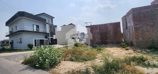5 Marla plot for sale F block