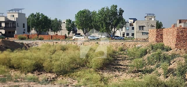 نیو لاهور سٹی لاہور میں 3 مرلہ رہائشی پلاٹ 32.0 لاکھ میں برائے فروخت۔