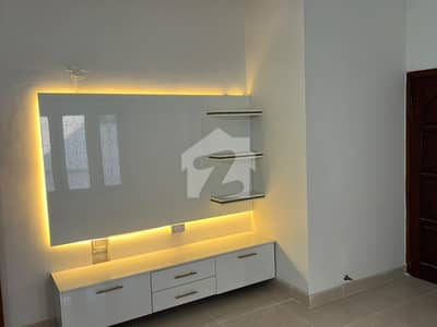 Prime Location 5 Bedroom House